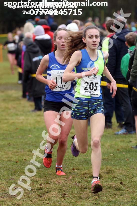 Girls under-15s Northern Cross Country Champs., Camp Hill Estate, Kirklington.  Photo: David T. Hewitson/Sports for All Pics